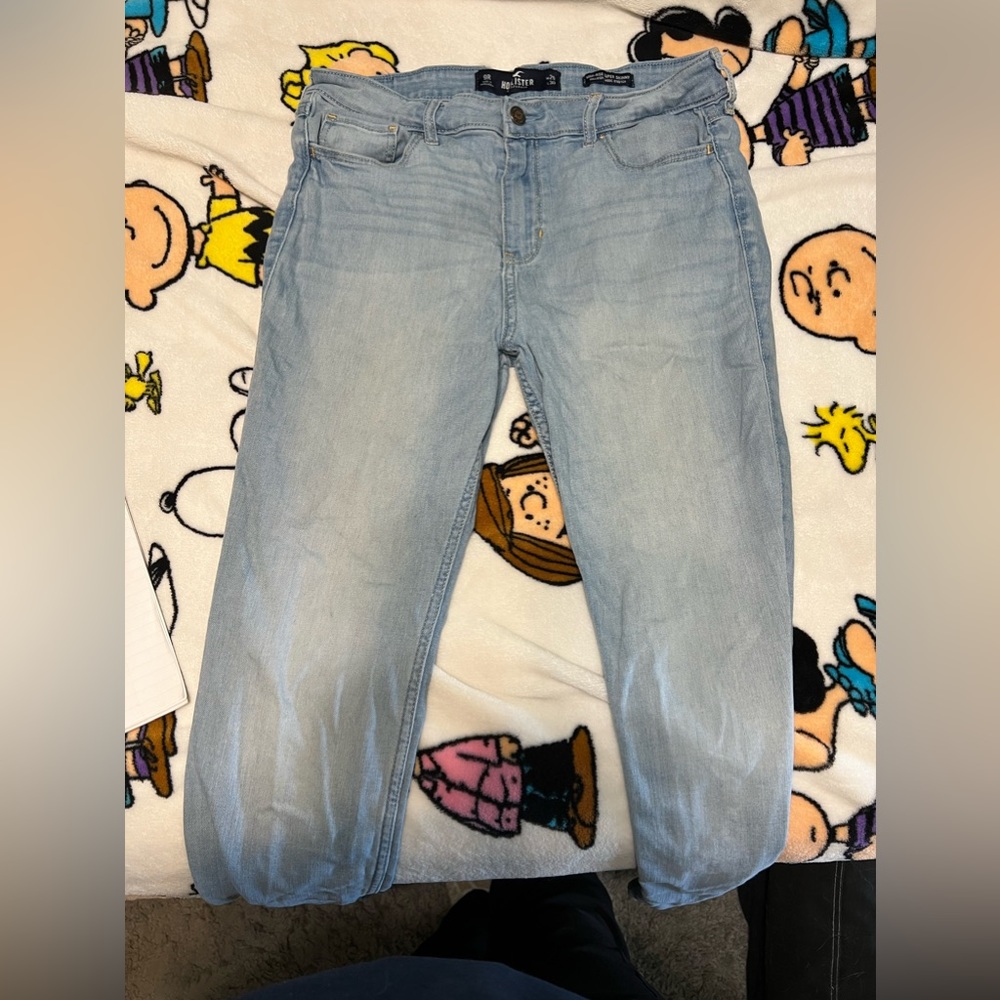 Light wash Hollister jeans